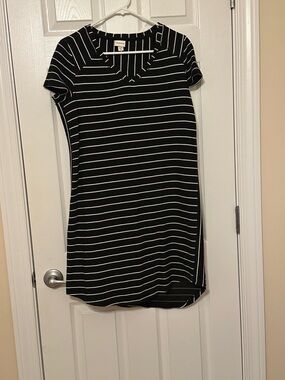 Merona Black and White Vertical Stripe Top